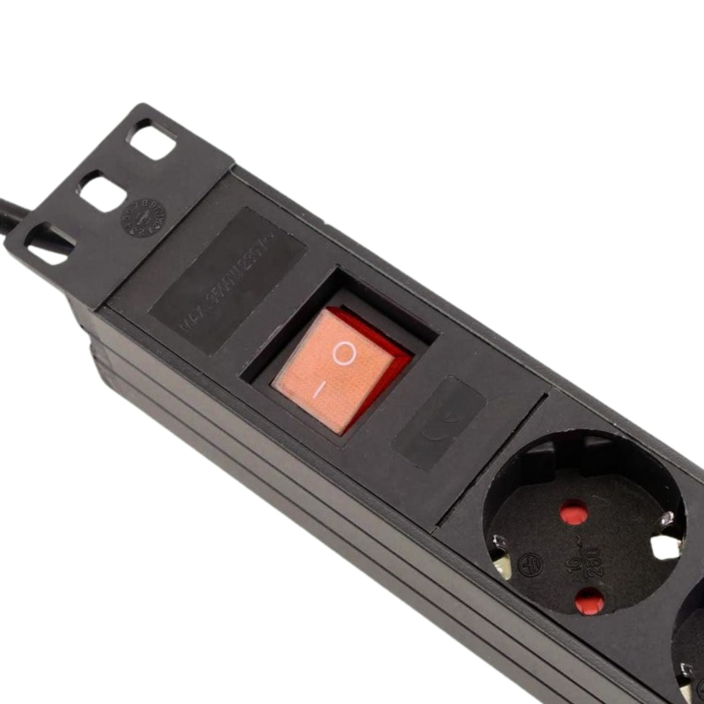 PDU en aluminium avec interrupteur lumineux 19" 1U- 8 Prises (LN-PRZ-ONF-1U8P-SC)